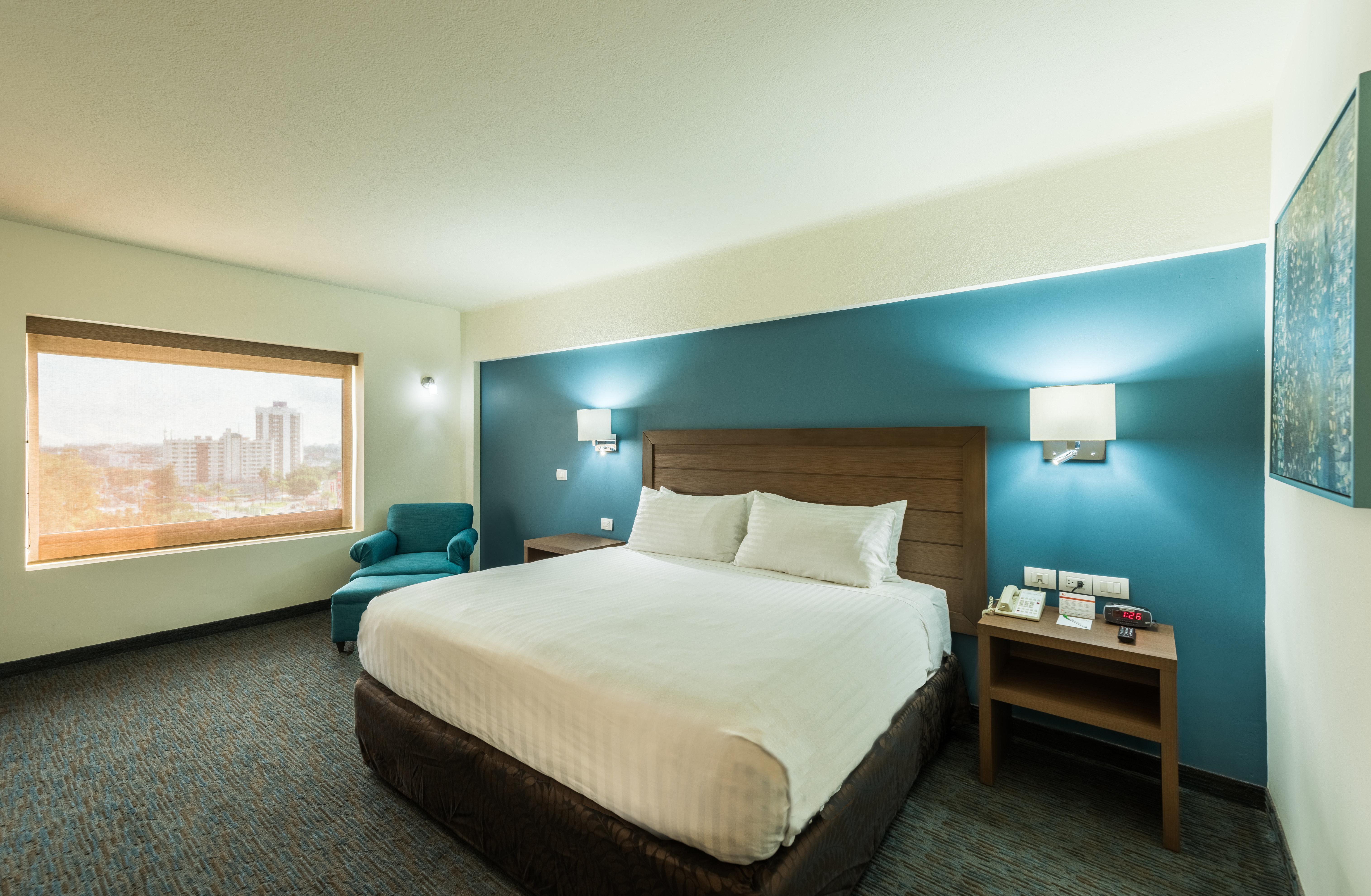 Holiday Inn Guadalajara Expo Plaza Del Sol By Ihg Zapopan Exterior photo