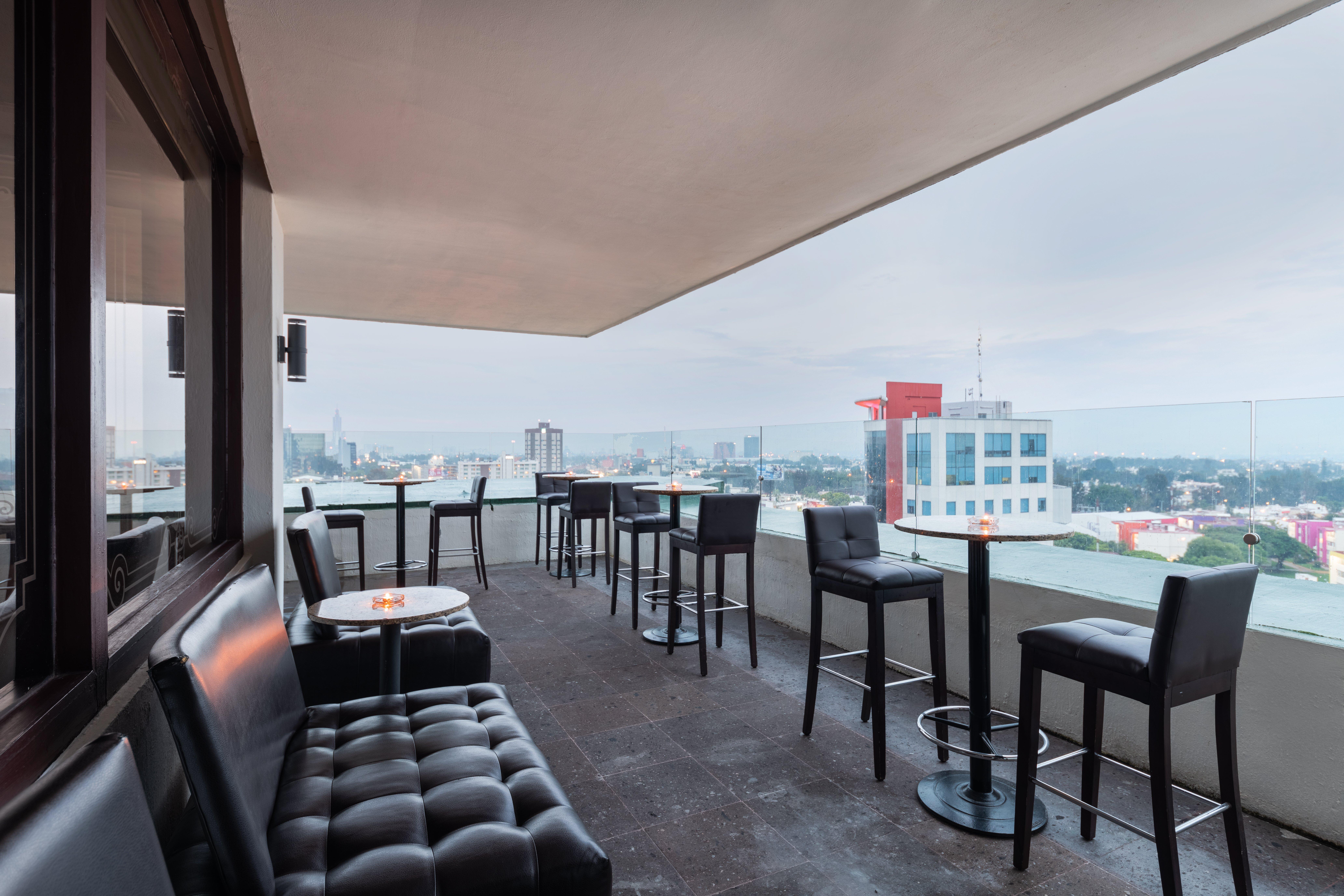 Holiday Inn Guadalajara Expo Plaza Del Sol By Ihg Zapopan Exterior photo